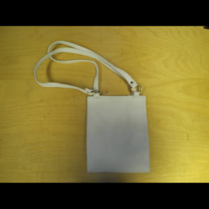 White Purse Wm Prs lng strp 8200