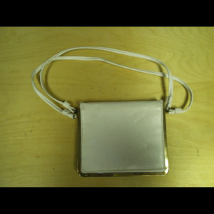 White Purse Wm Prs lng strp 8201