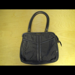 Grey Purse Wm Prs shrt strp 2102