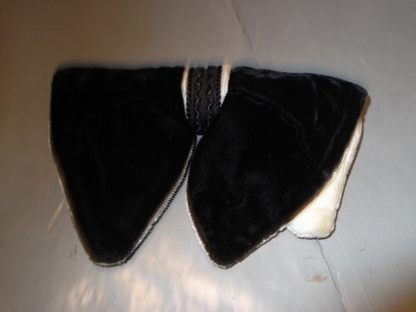Black and white Bowtie-BWTI 1006- Solid black velvet with white underside