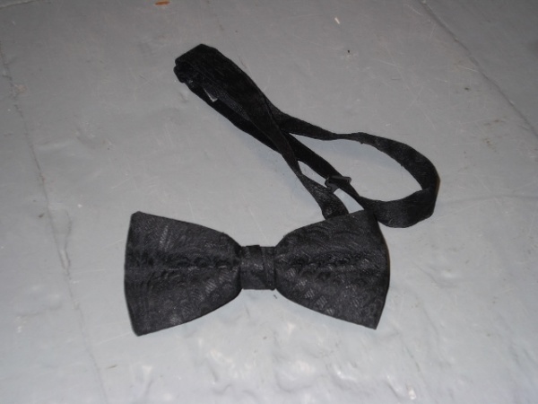 Black Bowtie-BWTI 1044- Tonal paisley design