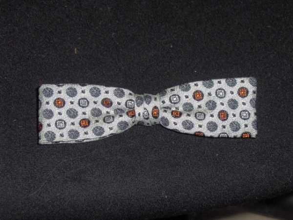 White and grey Bowtie-BWTI 8006- Circles and dots pattern