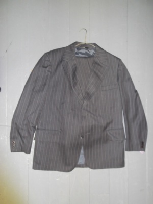 Grey and red Modern Suit-Mn Mod Su 2553-44-2pc-Size 44