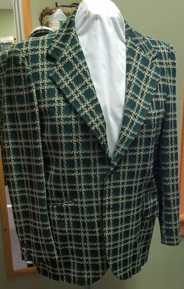 Green, white, and black Modern Suit-Mn Mod Su 3376-40-Size 40