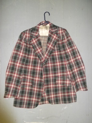 Green, red, and cream Modern Suit-Mn Mod Su 3378-40-Size 40