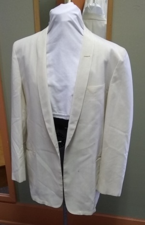 White Modern Suit-Mn Mod Su 8312-40-Size 40