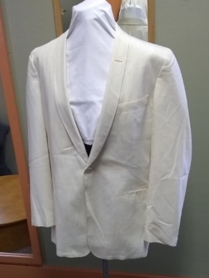 Cream Modern Suit-Mn Mod Su 8402-42-Size 42