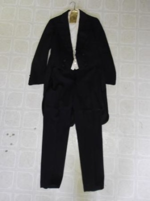 Black Period Suit-Mn Pd Su 1000-Size 34