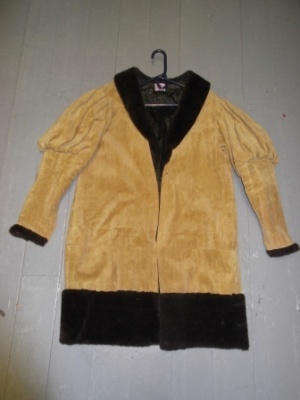 Yellow and Brown Renaissance Suit-Mn Rn Su 5700-Chest 50