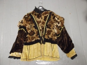Brown and Black Renaissance Suit-Mn Rn Su 6425-Chest 44