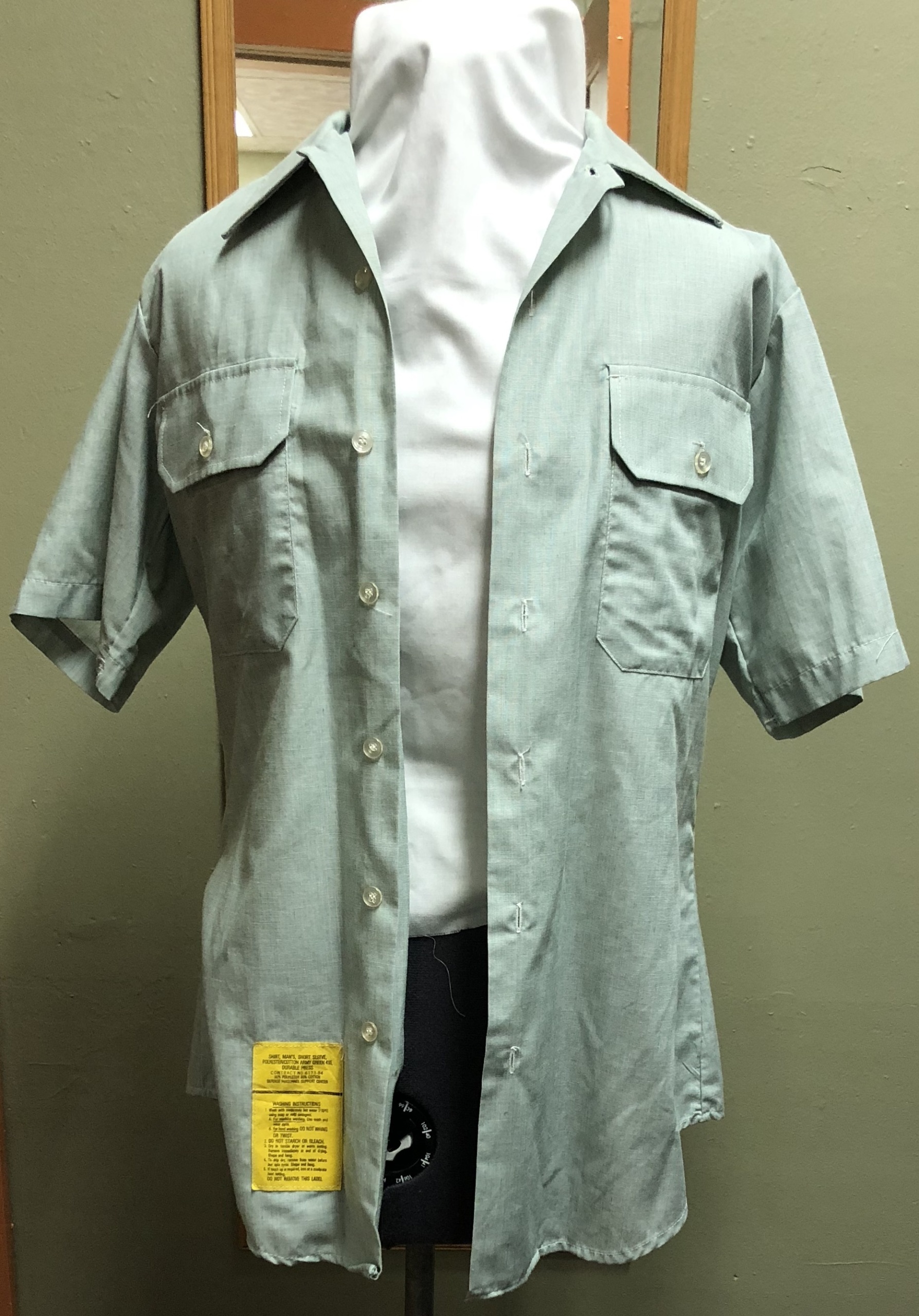 Grey short sleeve shirt-Mn SS Sht 2201-Neck-15.5  Costume Cottage