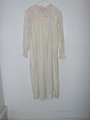 White Pajamas-NT GWN 8600-Chest 48
