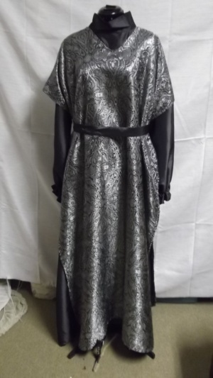 Black and Silver Renaissance Robe-RN RB 1825-SHREW '10-Chest 52