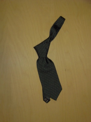 green Necktie-TI 3037- Oval and circle pattern