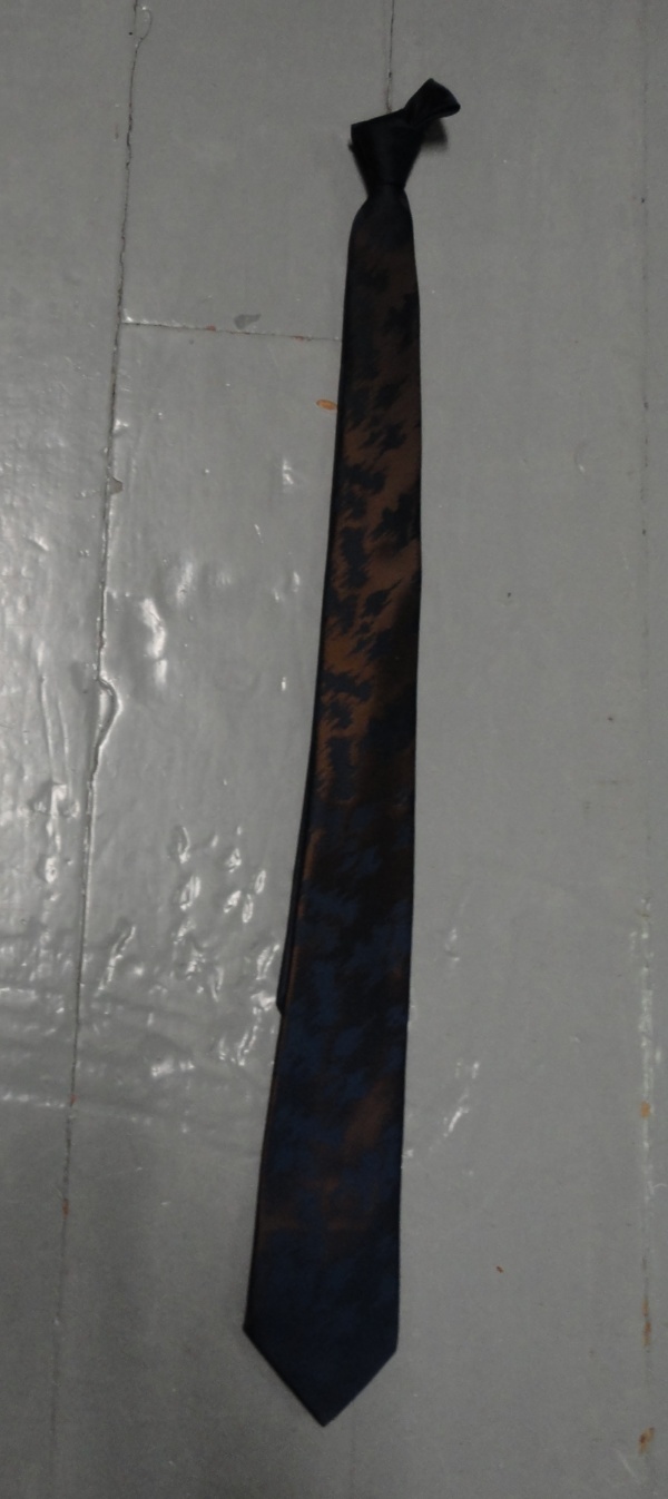 navy Necktie-TI 4372- Solid with gold sheen