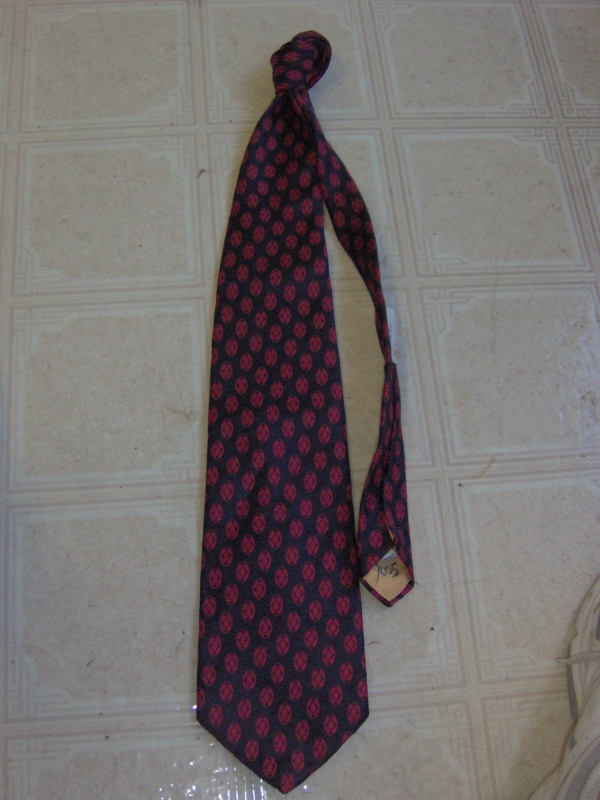 Red and black Necktie-TI 7005- cirlces within cirlces