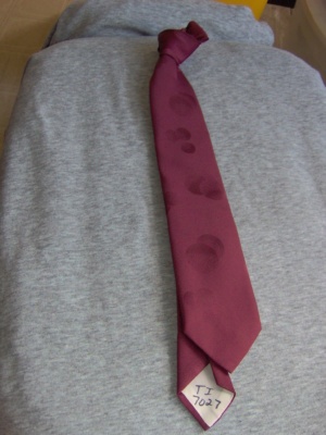 burgandy Necktie-TI 7027- solid with tonal circles