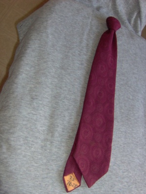 burgandy Necktie-TI 7028- solid with tonal circles