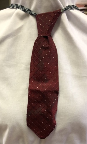 Red Necktie-TI 7062- Crisscross pattern (Tie: 10 inches; Neck: 14 inches)