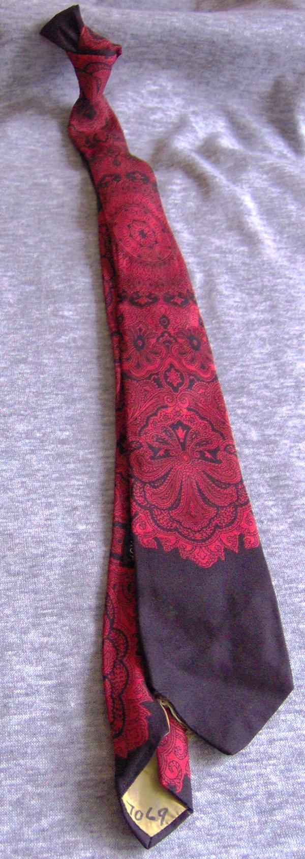 red and black Necktie-TI 7069- paisley print scarf design silk