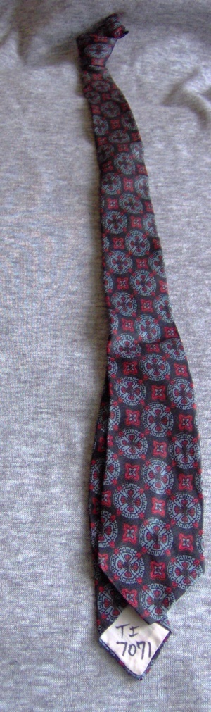 Red, black, and blue Necktie-TI 7071- geometric designs silk