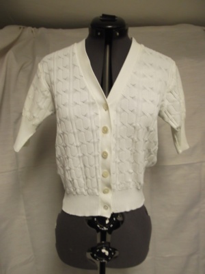 White Cardigan Sweater-Swtr Crd 8200-Chest 40