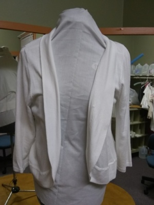 white Cardigan Sweater-Swtr Crd 8202-Chest 40