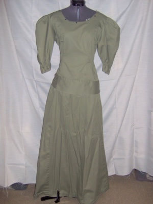 Green Period Dress-Wm Pd Dr 3300-Bust 37