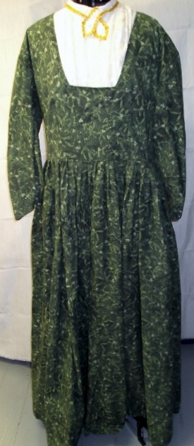 green  Period Dress-Wm Pd Dr 3725-CC'15-Bust 45