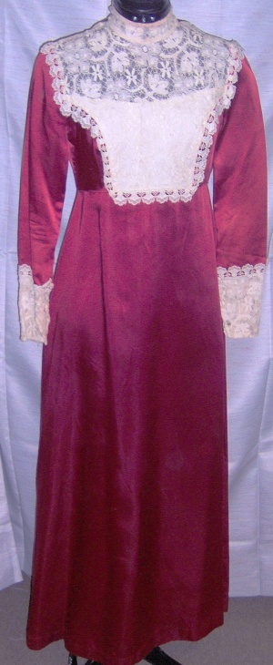 Red Ivory Period Dress-Wm Pd Dr 7300-Bust 36