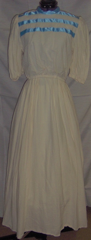 White Period Dress-Wm Pd Dr 8400-Bust 38