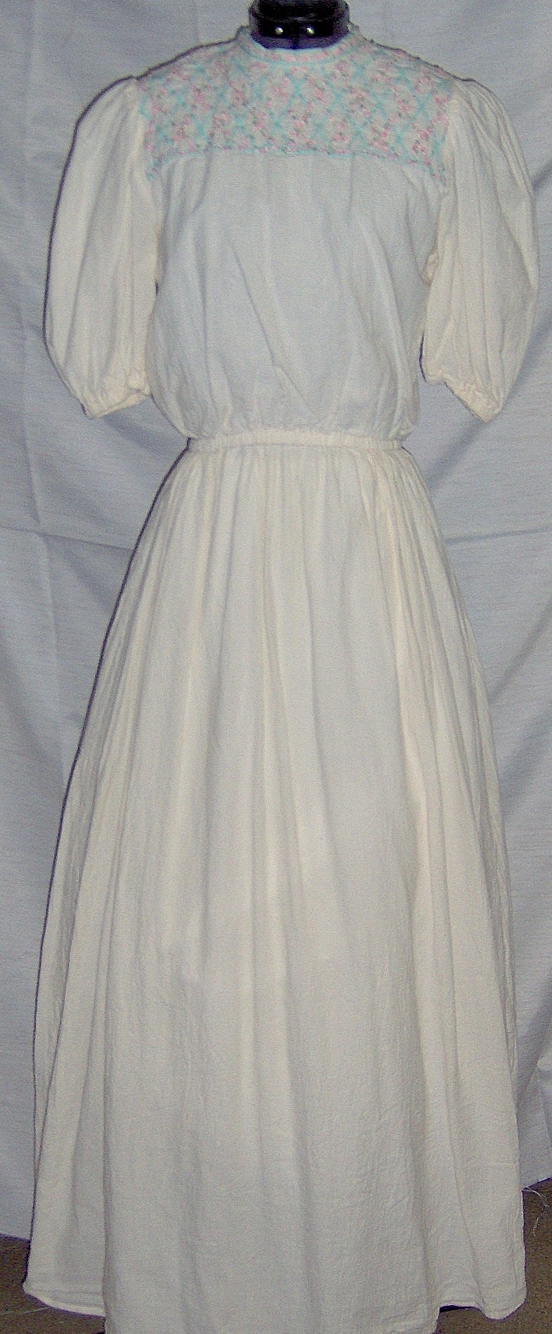 White Period Dress-Wm Pd Dr 8402-Bust 38