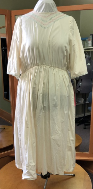 white Period Dress-Wm Pd Dr 8800-Bust 48