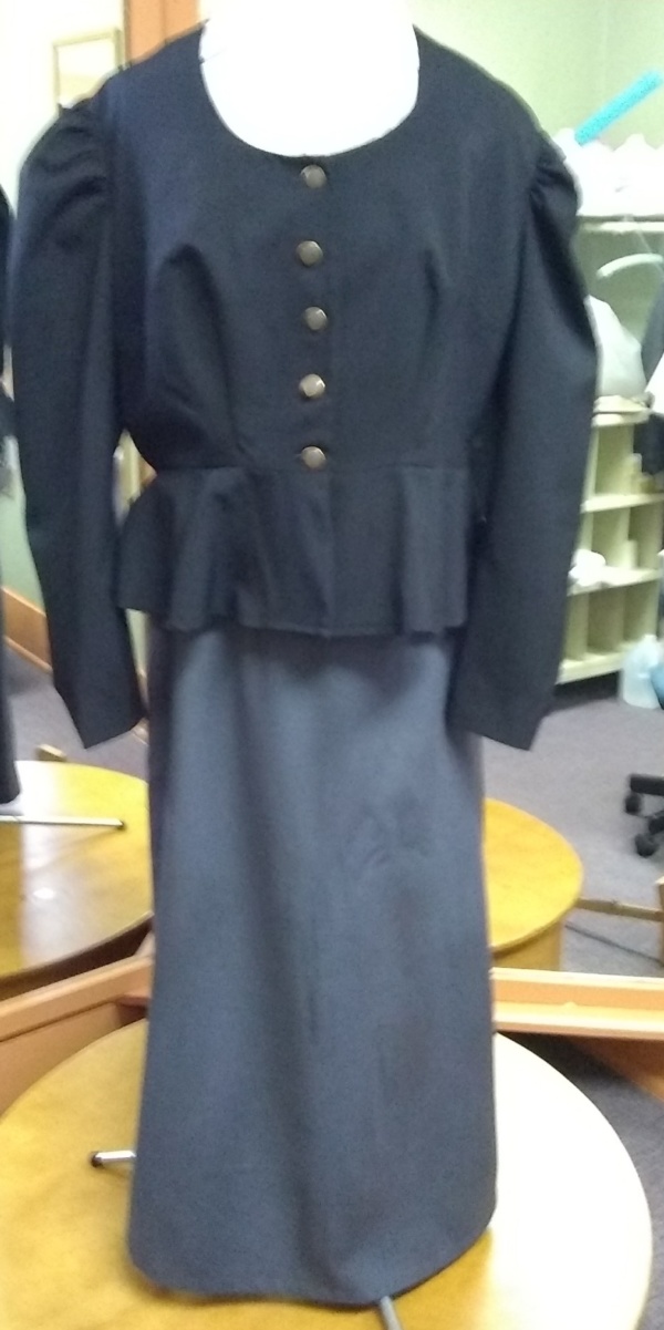 Black and grey Period Suit-Wm Pd Su 1800-AoGG'12-Bust 46
