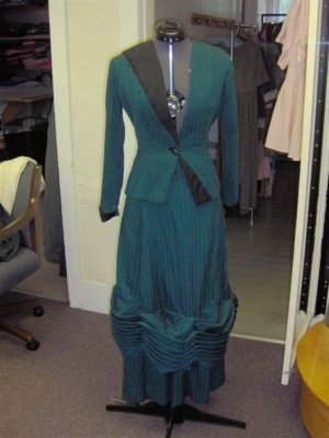 Green Period Suit-Wm Pd Su 3201-Bust 34