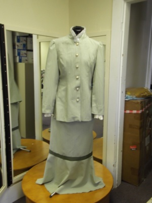 light green and white Period Suit-Wm Pd Su 3250-MM'09-Bust 40