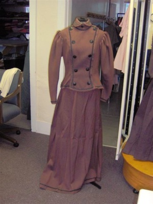 Red Period Suit-Wm Pd Su 7550-Bust 40