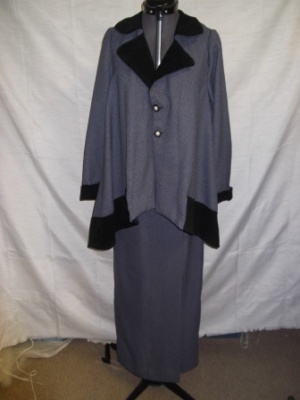 Purple, ivory Period Suit-Wm Pd Su 9427-MM'09-Bust 38