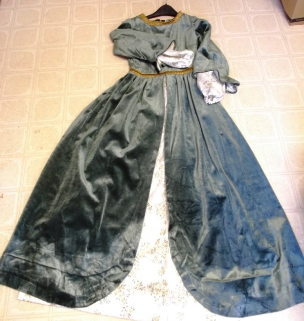 Green Ivory Renaissance Dress-Wm Rn Dr 3100-Chest 32