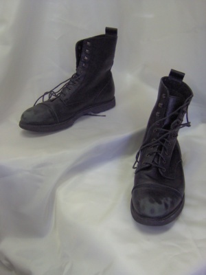Black Shoe-Wm SH BTS 1860-Size  6.5