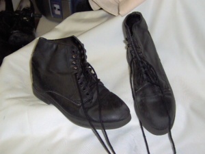 Black Shoe-Wm SH BTS 1864-Size  6.5