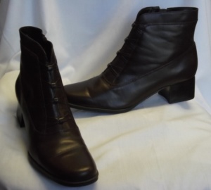 brown Shoe-Wm Sh Bts 6881-Size  10w