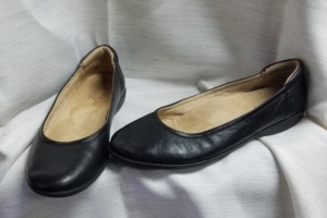 black Shoe-Wm Sh Flt 1141-Size  7.5