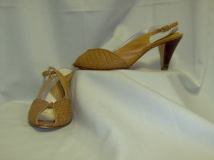 tan Shoe-Wm Sh HH 6520-Size  6.5