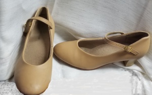 tan  Shoe-Wm SH HH 6521-Size  7.5