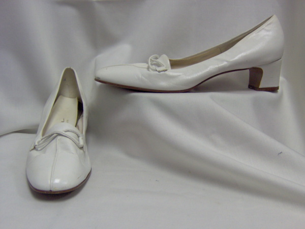 white Shoe-Wm Sh LH 8348-Size  9 N
