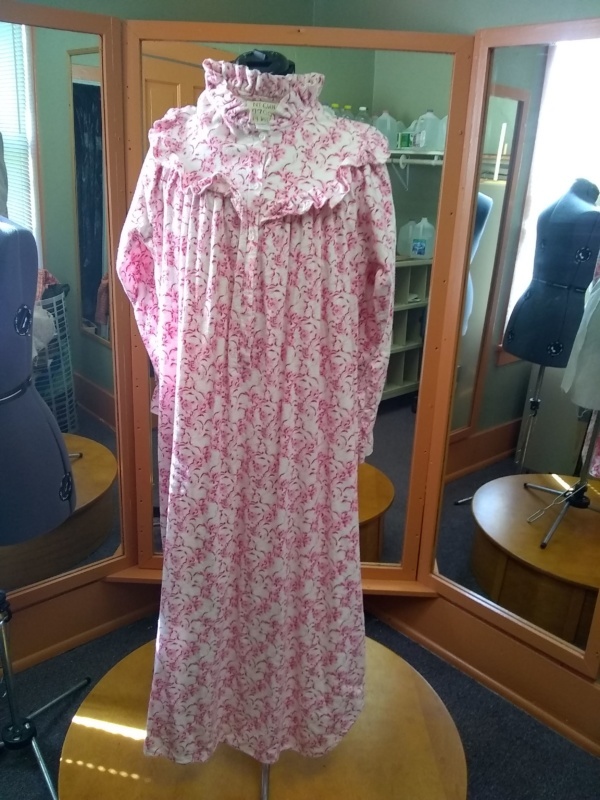 Pink and White Nightgown--NT GWN 7700--Bust 44