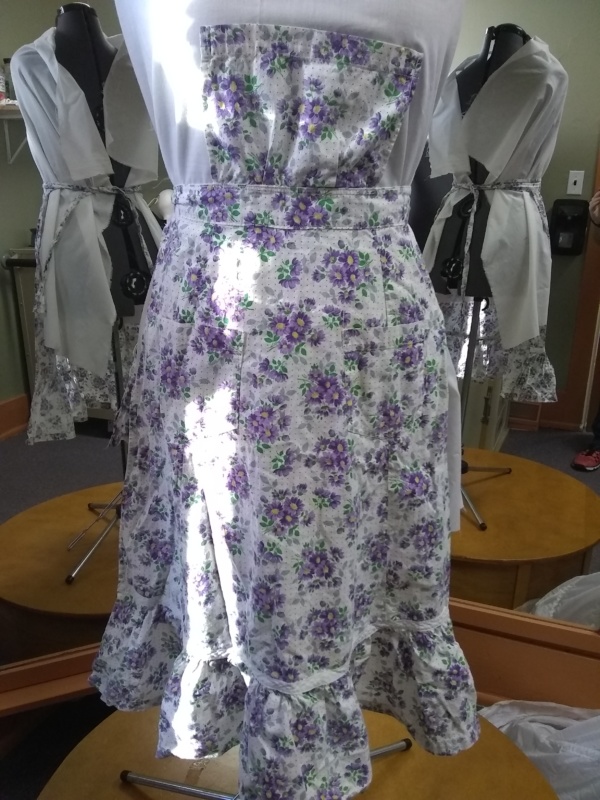 White and purple Apron-Wm Hf Ap 8128-Waist 33