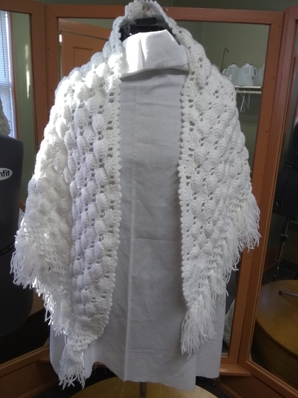 White Shawl-Wm Swl 8500-Chest 41