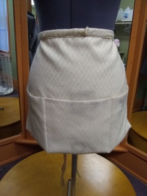 White Half Apron (WM HF AP 8402)